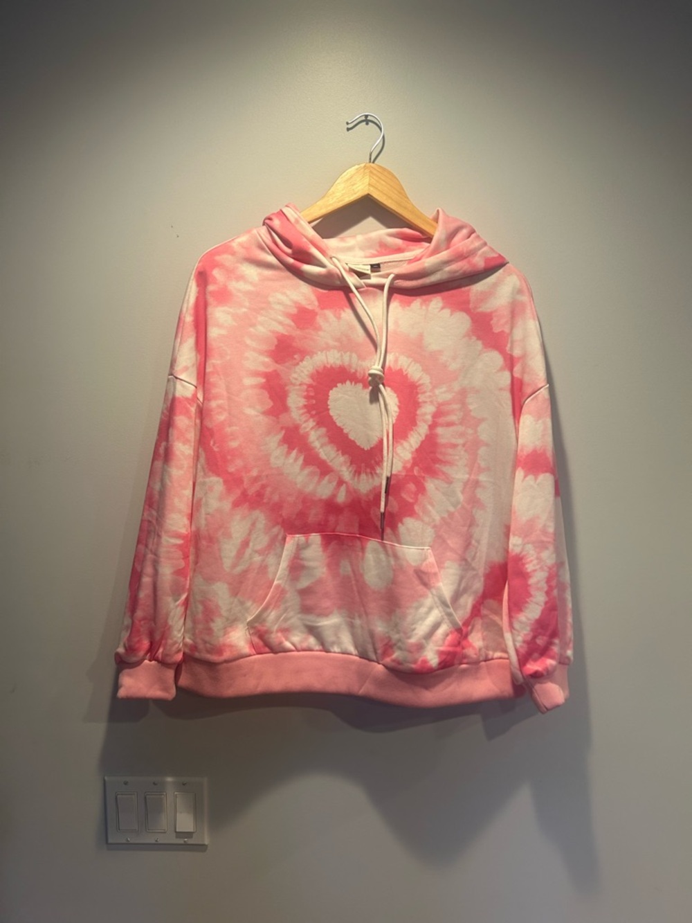 SHEIN strawberry shortcake Pink Tie-Dye Heart Pullover Hoodie